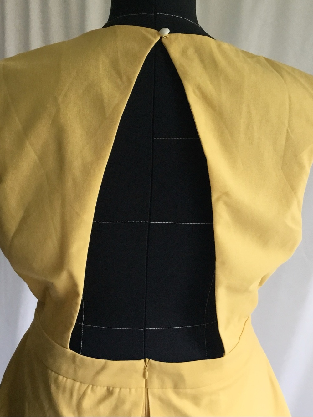 Yellow Deep-V Sleeveless Romper - Picture 5 of 8